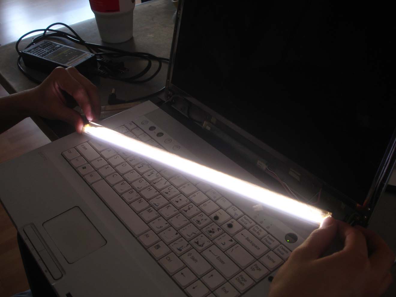 Замена и ремонт подсветки экрана ноутбука в Туле