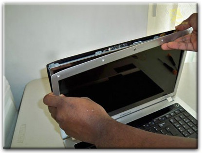Замена экрана ноутбука Samsung в Туле